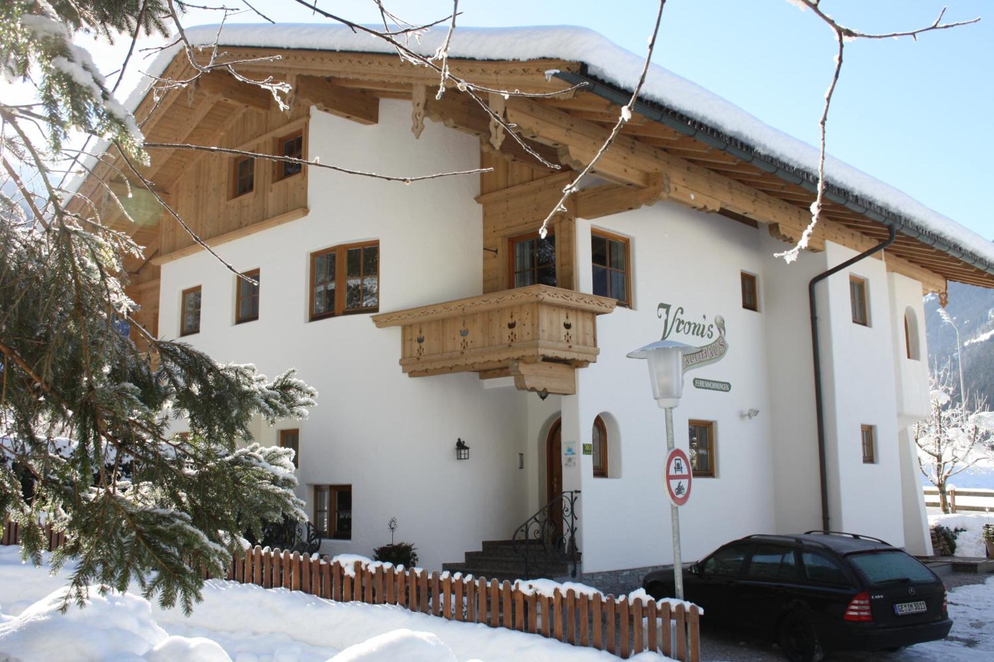 Aparthotel Vronis Waldhaus Adults Only Mayrhofen Exterior foto